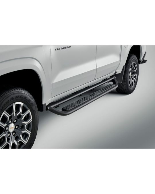 Chevrolet Off Road Assist Steps In Black For Crew Cab