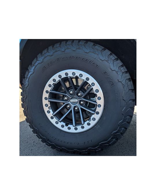 Ford Performance 17 x 8.5 Inch Bead Lock Capable Wheel Kit With Trim Ring